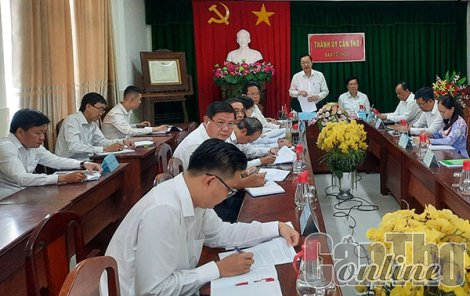 Ðóng góp nhiều ý kiến sửa đổi, bổ sung quy định về việc kiểm điểm và đánh giá, xếp loại tập thể, cá nhân trong hệ thống chính trị