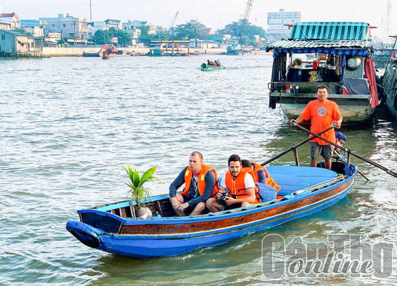 Việt Nam đón gần 4,6 triệu lượt khách quốc tế