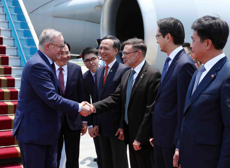 Thủ tướng Australia Anthony Albanese đến Hà Nội, bắt đầu thăm chính thức Việt Nam