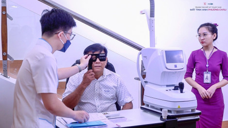 Bác sĩ TP Hồ Chí Minh phẫu thuật Phaco ở Cần Thơ