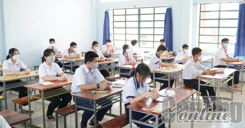 TP Cần Thơ: Ngày thi đầu tiên Kỳ thi tuyển sinh lớp 10 diễn ra an toàn, nghiêm túc