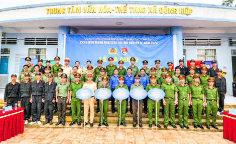 Ra quân Chiến dịch “Hành quân xanh” tại huyện Cờ Đỏ