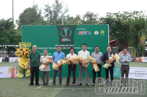 Khai mạc Giải Bóng đá sân 7 tranh cúp Truyền hình Cần Thơ