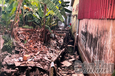 Xây dựng lấn chiếm rạch Dinh