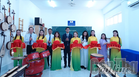 Trường Cao đẳng Văn hóa Nghệ thuật Cần Thơ tiếp nhận thiết bị âm nhạc do Chính phủ Nhật Bản tài trợ