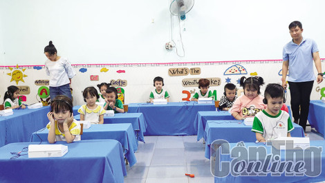 Tích cực triển khai chương trình làm quen với tiếng Anh cho trẻ mẫu giáo