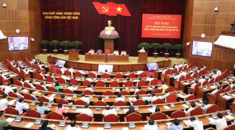 Người đứng đầu cấp ủy, tổ chức đảng phải gương mẫu, nói đi đôi với làm