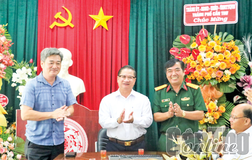 Lãnh đạo TP Cần Thơ thăm và chúc mừng Ngày Báo chí cách mạng Việt Nam tại các cơ quan báo chí