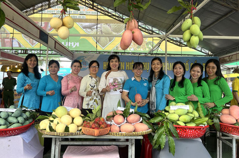 Giúp phụ nữ phát triển kinh tế