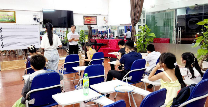 “Rủ nhau” đi học kỹ năng nghệ thuật