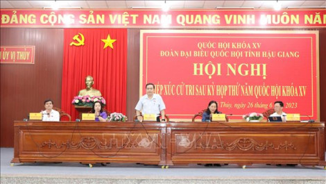 Phó Chủ tịch Thường trực Quốc hội Trần Thanh Mẫn tiếp xúc cử tri Hậu Giang sau Kỳ họp thứ 5, Quốc hội khóa XV