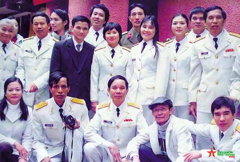 Những trang văn nặng nghĩa tình với người lính và nông dân