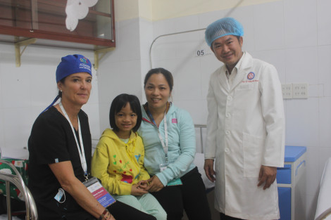 Thắp sáng nụ cười trẻ thơ