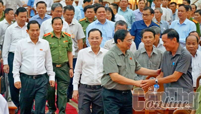 Thủ tướng Phạm Minh Chính giải đáp thấu đáo nhiều vấn đề cử tri TP Cần Thơ quan tâm, kiến nghị