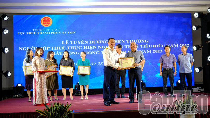 Doanh nghiệp vượt khó, chung tay hoàn thành nhiệm vụ thu ngân sách