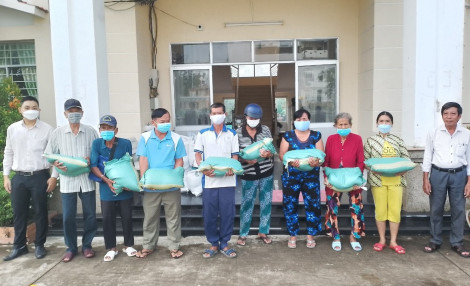 Quan tâm chăm lo đời sống người dân