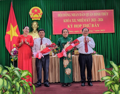 Hội đồng nhân dân quận Bình Thủy họp thường lệ giữa năm 2023