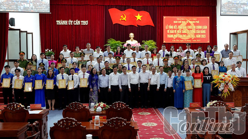 Trao Giải Cuộc thi chính luận về bảo vệ nền tảng tư tưởng của Đảng TP Cần Thơ lần thứ I năm 2023