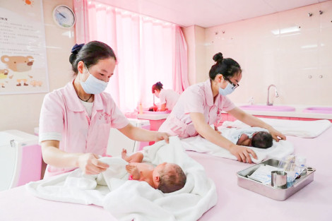 Người nhập cư giúp giải bài toán dân số Trung Quốc?