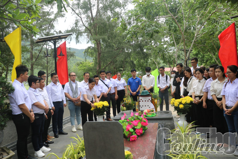 Tuổi trẻ Cần Thơ về Côn Đảo - Vùng đất thiêng của Tổ quốc