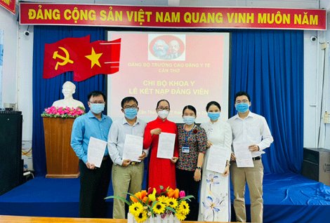 Đẩy mạnh phát triển đảng viên trong các đơn vị sự nghiệp trực thuộc Đảng bộ Khối cơ quan Dân Chính Đảng thành phố Cần Thơ