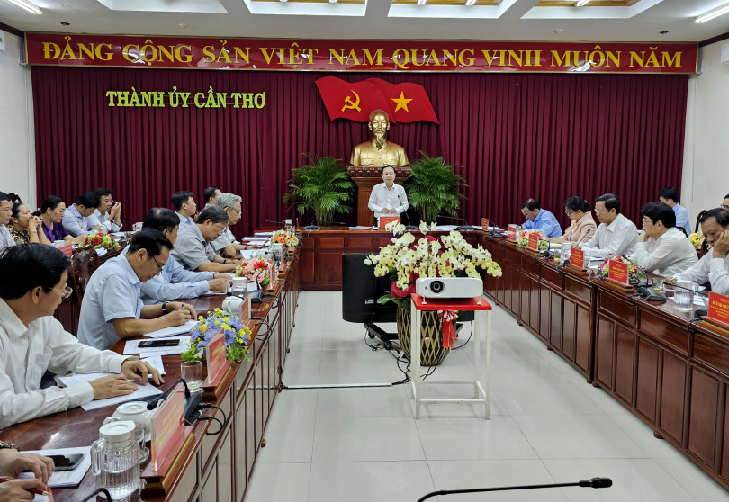 Lãnh đạo thành phố kiểm tra tiến độ thực hiện các dự án đường cao tốc và đường vành đai phía Tây