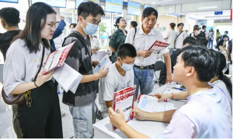Thế hệ Z Trung Quốc tìm đến thị trường giúp việc nhà