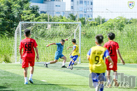 Phủi thủ "nhí" Cần Thơ hào hứng với sân chơi mới