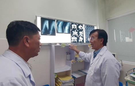 Đăng ký điều trị các bệnh cơ xương khớp với Giáo sư người Pháp