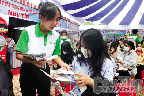 Ðồng hành cùng sinh viên khởi nghiệp