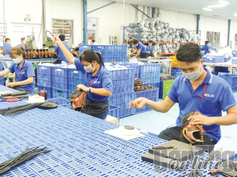 Ảnh hưởng khó khăn chung, IIP cả nước giảm 0,7%
