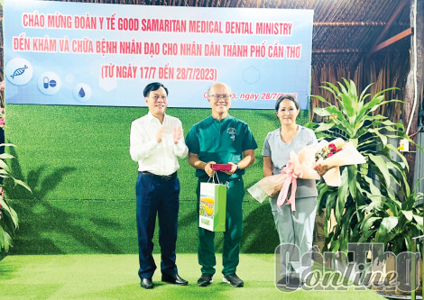 Mang yêu thương đến người dân Cần Thơ