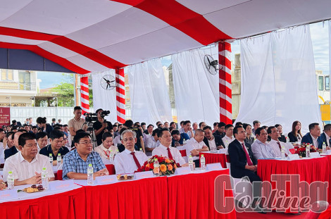 Đất Xanh Miền Tây khởi công dự án căn hộ cao cấp hạng sang Kim Cương Xanh - Cara River Park