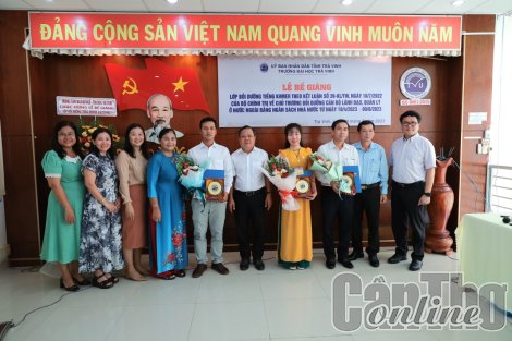 20 cán bộ, quản lý hoàn thành bồi dưỡng tiếng Khmer tại Trường ĐH Trà Vinh