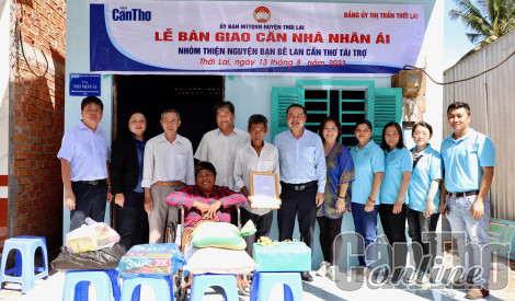 Báo Cần Thơ bàn giao Căn nhà Nhân ái