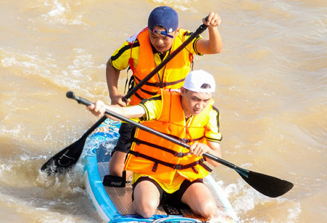 Chèo thuyền SUP - môn thể thao dưới nước thú vị