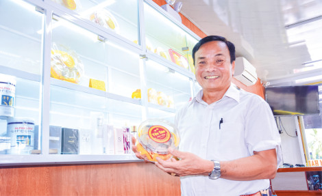 Tỉ phú chân đất bảy Thum