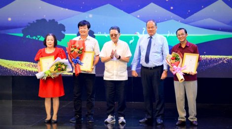 Khởi sắc văn học, nghệ thuật Cần Thơ