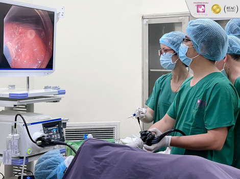 Điều trị ung thư sớm ở dạ dày bằng nội soi
