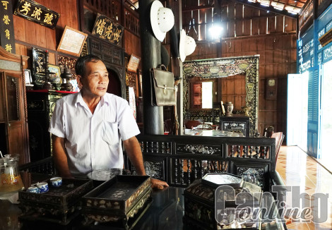 Lão nông xứ bưởi mê đồ cổ
