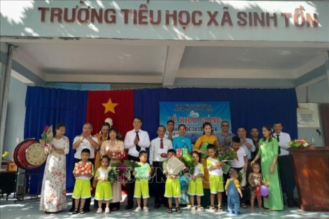 Khai giảng năm học mới ở huyện đảo Trường Sa
