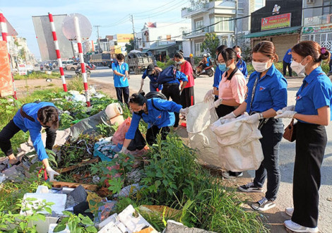 Ðổi mới phương thức đoàn kết, tập hợp thanh niên