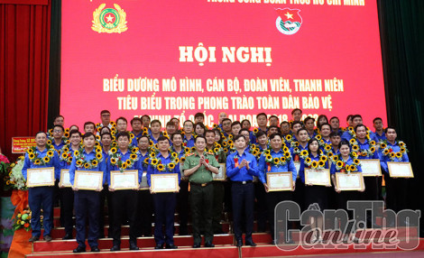 Biểu dương mô hình, cán bộ, đoàn viên, thanh niên tiêu biểu trong phong trào Toàn dân bảo vệ an ninh Tổ quốc
