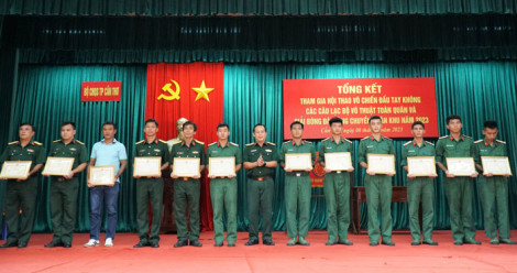 Khen thưởng 35 cá nhân đạt thành tích tiêu biểu trong thể thao