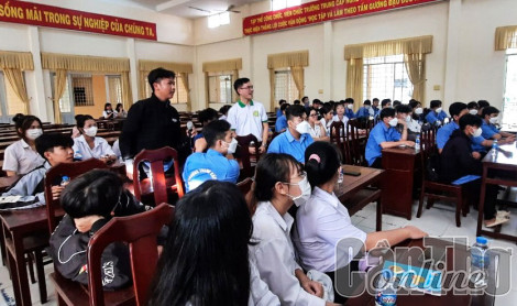 Trang bị kỹ năng tìm việc cho học sinh, sinh viên
