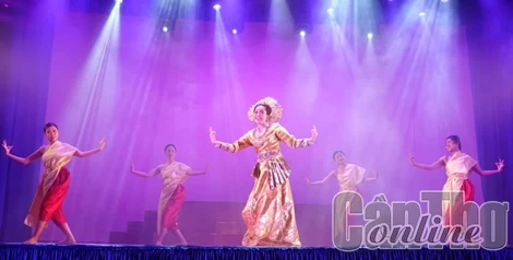 Ði tìm tài năng diễn viên cải lương