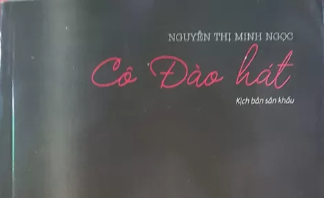 Ra mắt sách “Cô đào hát”