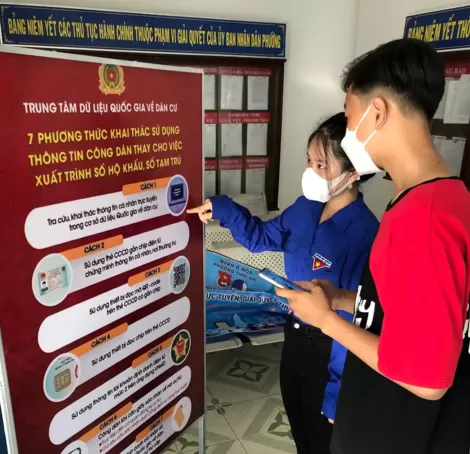 Cải cách hành chính - Lấy người dân, doanh nghiệp
làm trung tâm phục vụ
