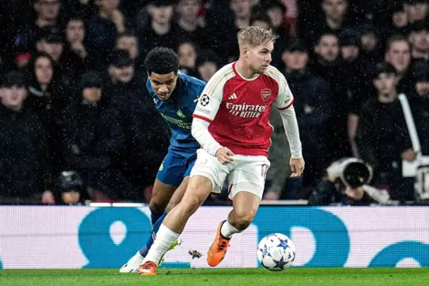 Chuyện gì đang xảy ra với Smith Rowe?