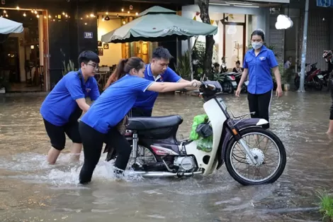 Thực hiện tốt công tác vệ sinh môi trường, chủ động ứng phó với các đợt triều cường dâng cao